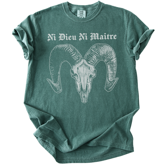 Ni Dieu Ni Maitre Ram Skull Tee