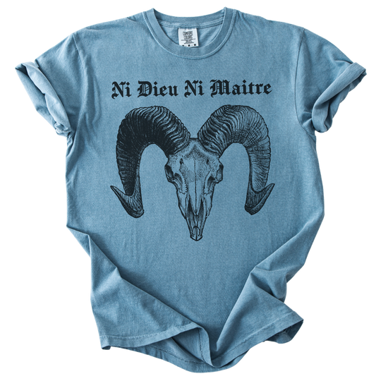 Ni Dieu Ni Maitre Ram Skull Tee
