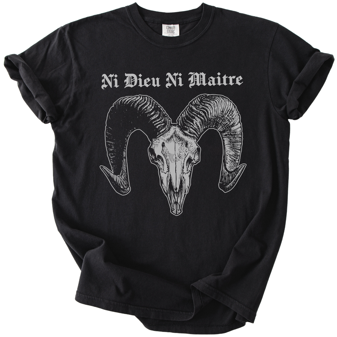 Ni Dieu Ni Maitre Ram Skull Tee