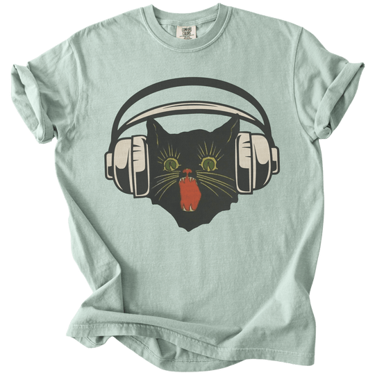 Retro Scaredy Headphones Cat Tee - The Rogue Petal Co. - T-Shirt