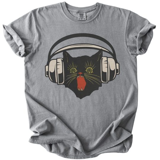 Retro Scaredy Headphones Cat Tee - The Rogue Petal Co. - T-Shirt